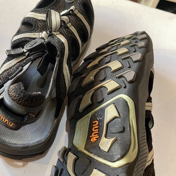 Ahnu Valcro sandals - Picture 4 of 4